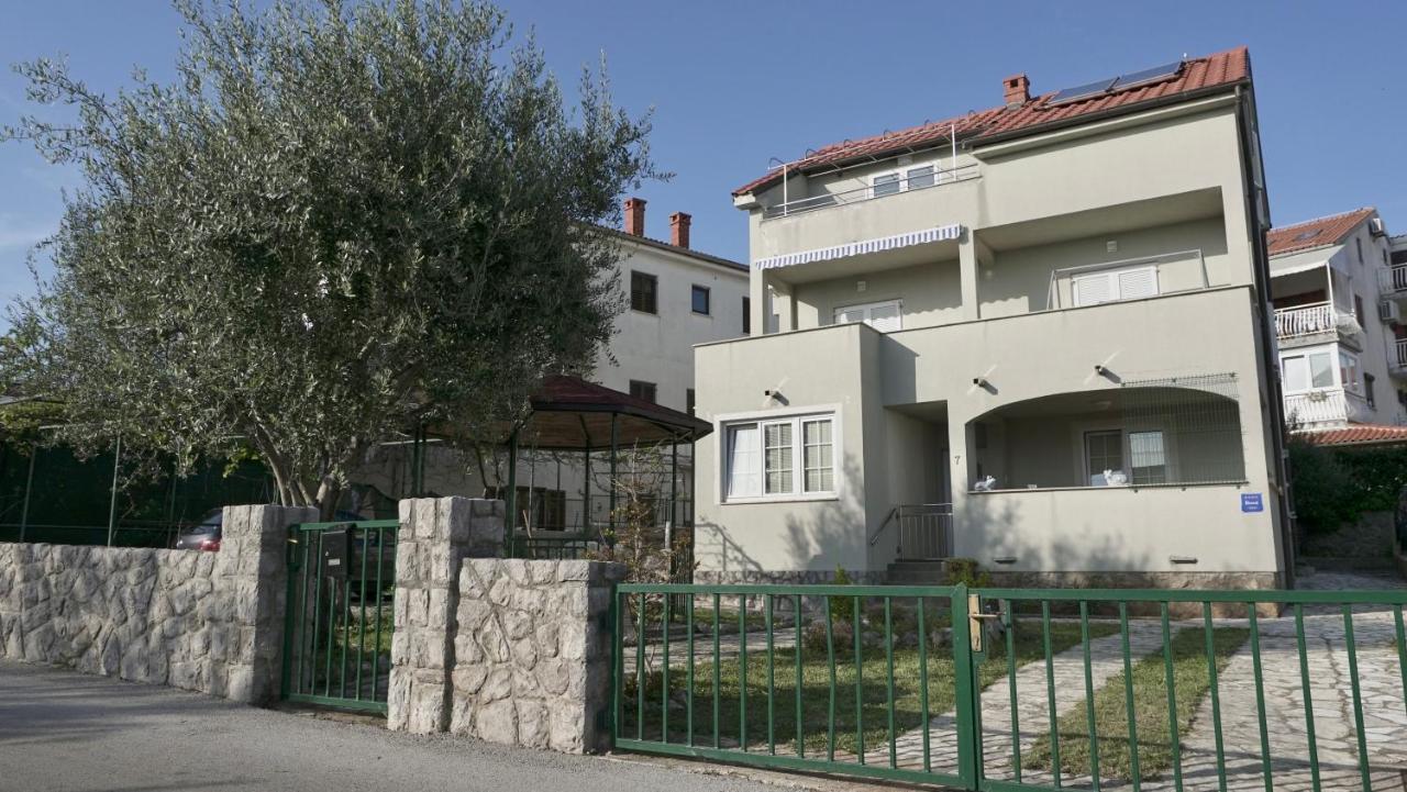 Apartments Bestak Veglia Exterior foto