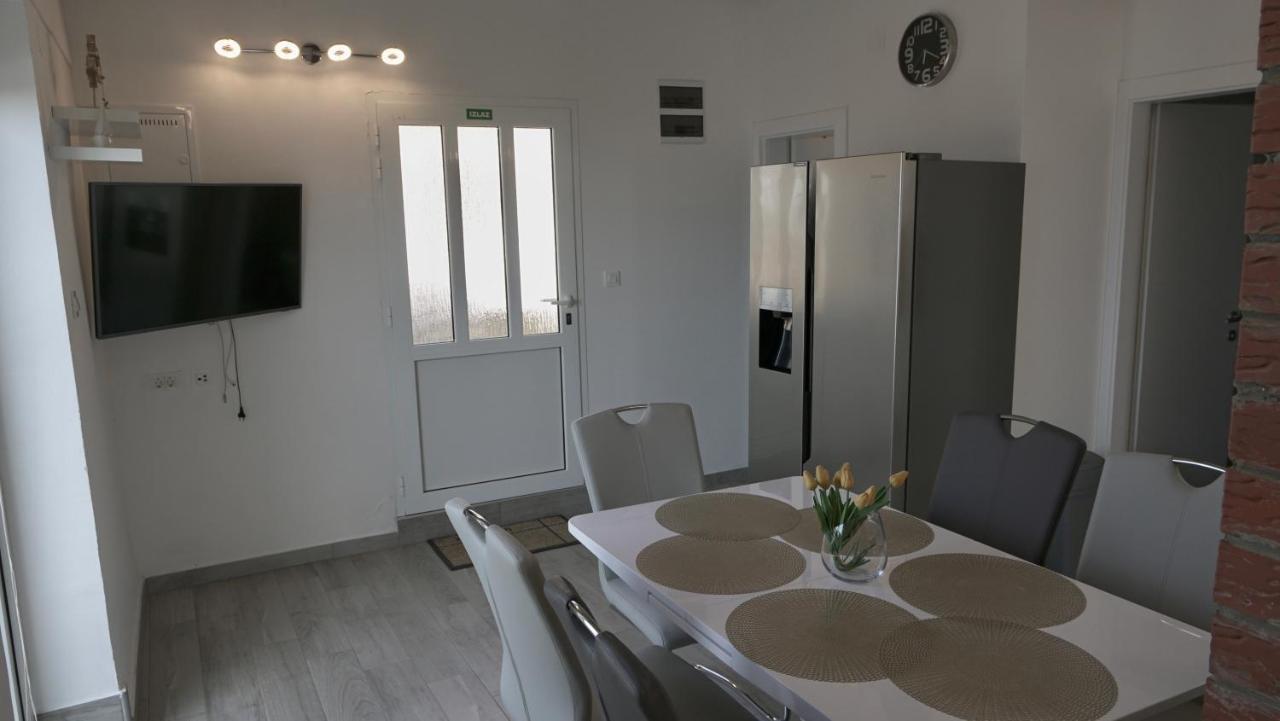 Apartments Bestak Veglia Exterior foto