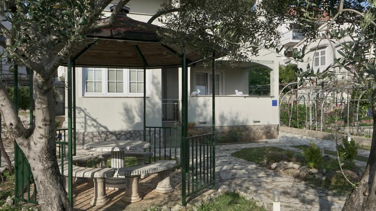 Apartments Bestak Veglia Exterior foto
